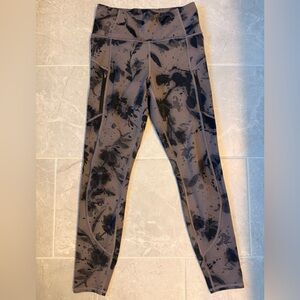 Athleta Rainier Reflective Tights in Black and Gray